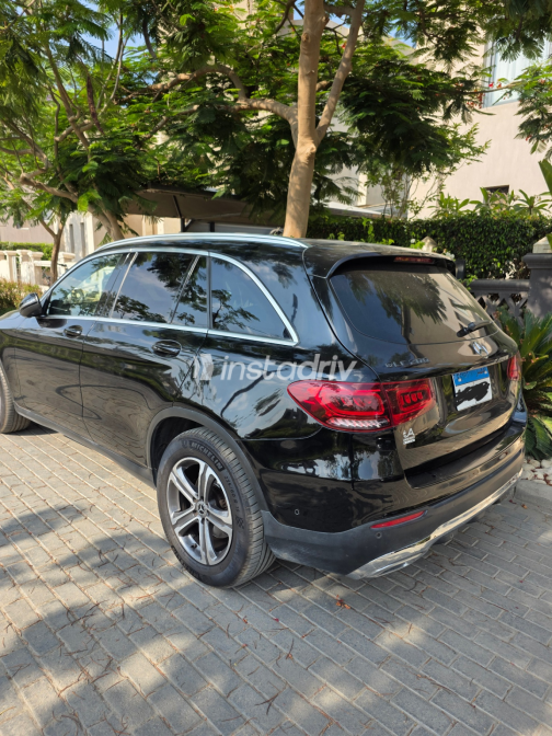 مرسيدس GLC 200 2021 أسود أوتوماتيك مستعملة للبيع في الجيزة - 4