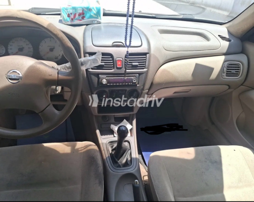 Nissan Sunny 2010 White Manual Used for Sale in Cairo - 4