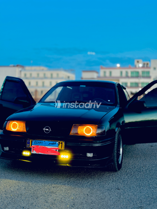 Opel Vectra 1995 Green Automatic Used for Sale in Greater Cairo ( Cairo + Giza) - 8