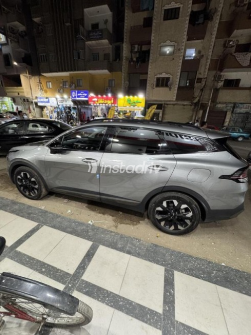 Kia Sportage 2023 Silver Automatic Used for Sale in Asyut - 3