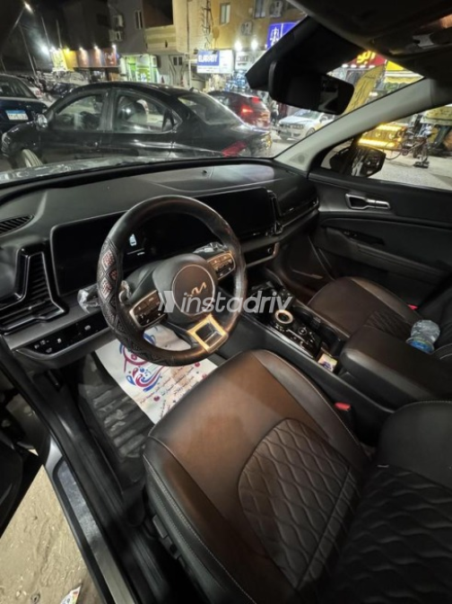 Kia Sportage 2023 Silver Automatic Used for Sale in Asyut - 8