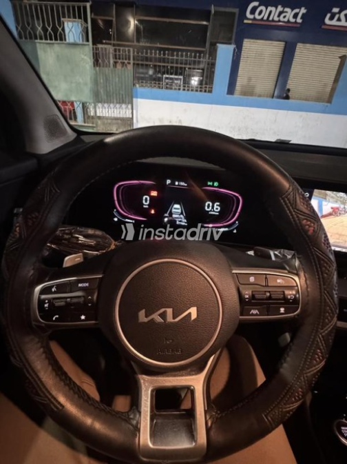 Kia Sportage 2023 Silver Automatic Used for Sale in Asyut - 10