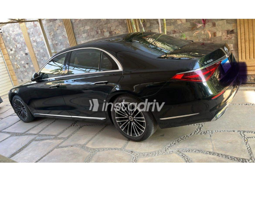 Mercedes S 450 2022 Black Automatic Used for Sale in Cairo - 2