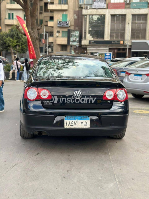 Volkswagen Passat 2009 Black Automatic Used for Sale in Qalyubia - 2