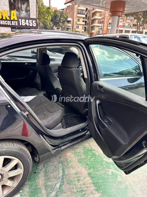Volkswagen Passat 2009 Black Automatic Used for Sale in Qalyubia - 7