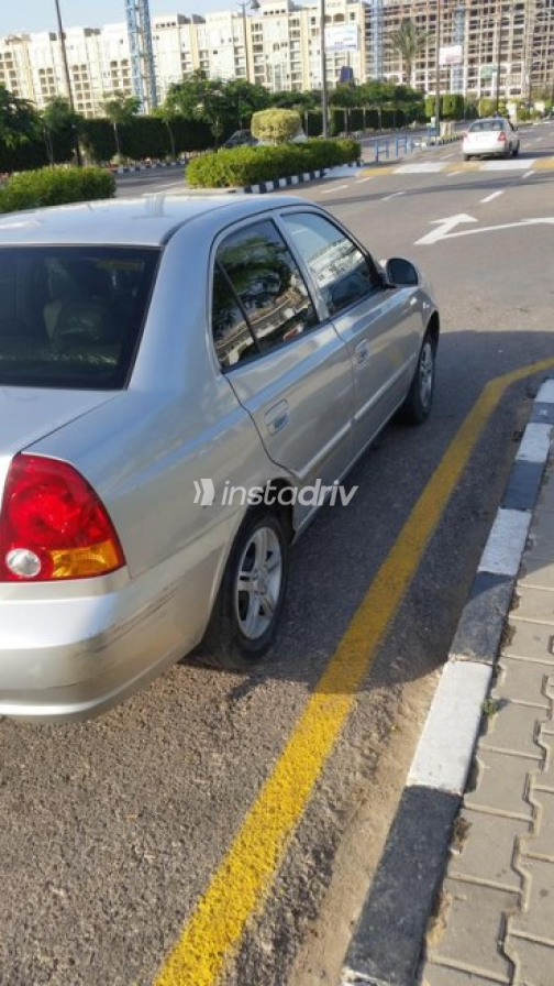 هيونداي فيرنا 2014 فضي يدوي مستعملة للبيع في الإسكندرية - 4