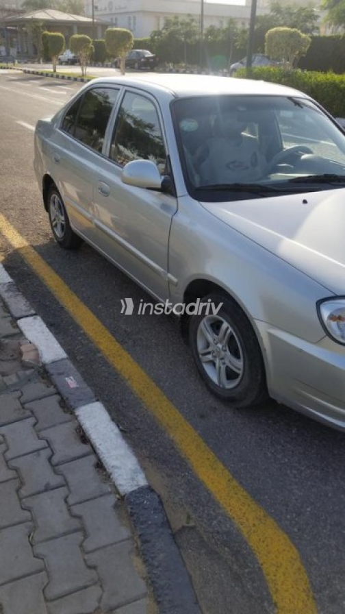 هيونداي فيرنا 2014 فضي يدوي مستعملة للبيع في الإسكندرية - 8