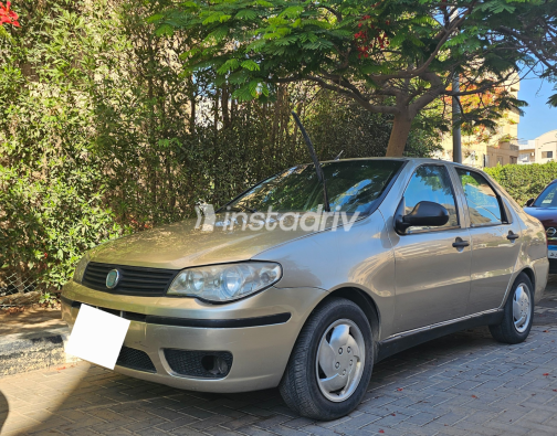 فيات سينا 2006 ذهبي يدوي مستعملة للبيع في الإسكندرية - 7