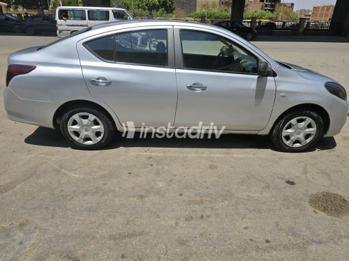 Nissan Sunny 2014 Silver Automatic Used for Sale in El Haram - 1
