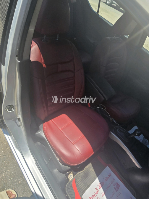 Nissan Sunny 2014 Silver Automatic Used for Sale in El Haram - 3
