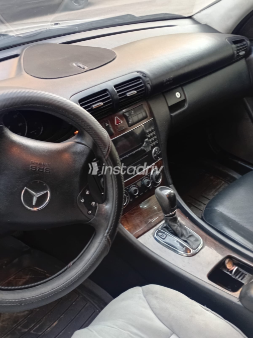 Mercedes C 180 2005 Champagne Automatic Used for Sale in Heliopolis - 2