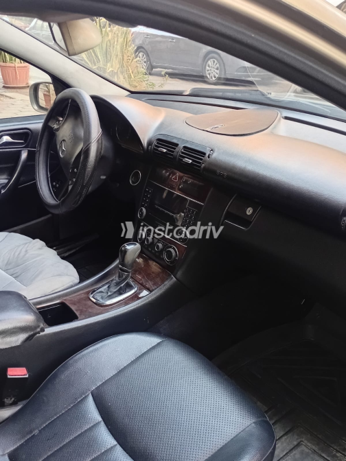 Mercedes C 180 2005 Champagne Automatic Used for Sale in Heliopolis - 3
