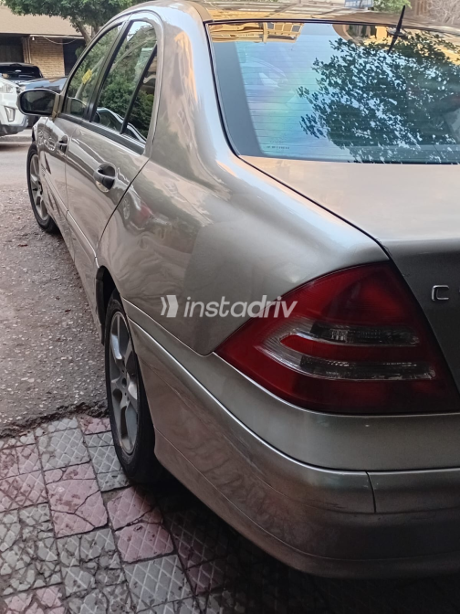 Mercedes C 180 2005 Champagne Automatic Used for Sale in Heliopolis - 6