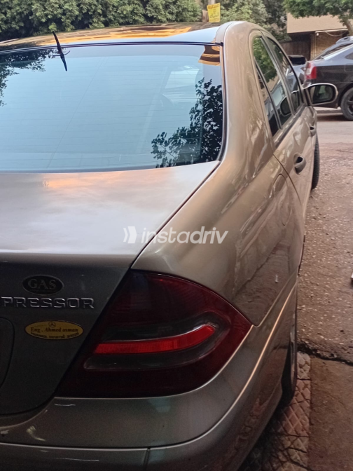 Mercedes C 180 2005 Champagne Automatic Used for Sale in Heliopolis - 7