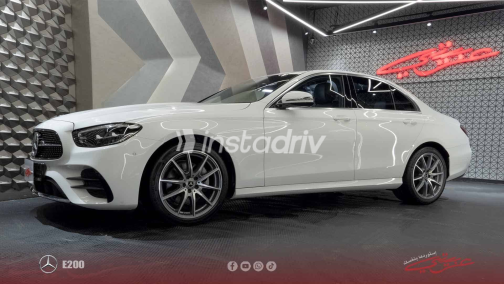 مرسيدس E 200 2021 أبيض أوتوماتيك مستعملة للبيع في القاهرة - 5