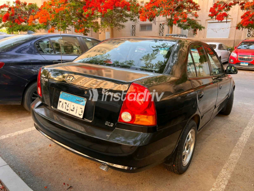 هيونداي فيرنا 2009 أسود أوتوماتيك مستعملة للبيع في الوراق - 5