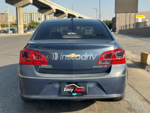 Chevrolet Cruze 2016 Dark Blue Automatic Used for Sale in Nasr city - 4