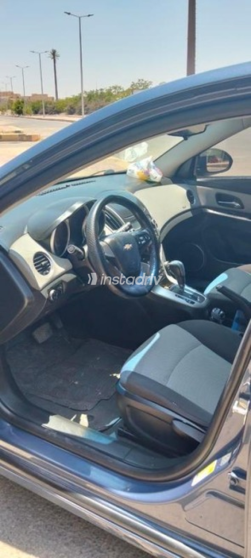 Chevrolet Cruze 2016 Dark Blue Automatic Used for Sale in Nasr city - 8