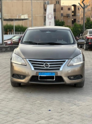نيسان سنترا 2019 ذهبي أوتوماتيك مستعملة للبيع في مدينة نصر