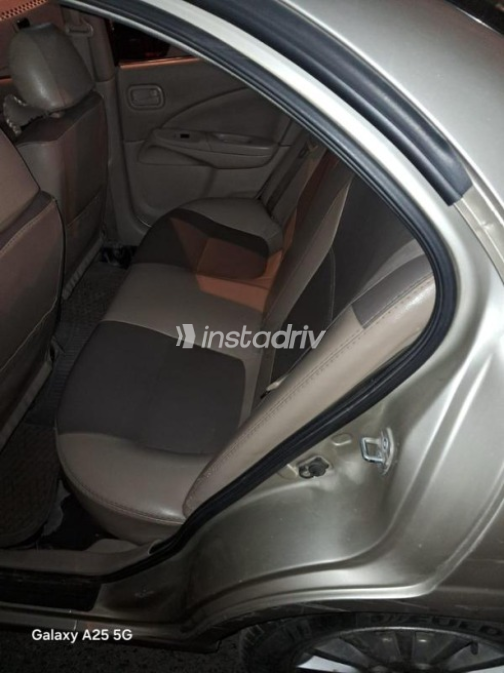 Nissan Sunny 2014 Gold Automatic Used for Sale in Cairo - 3