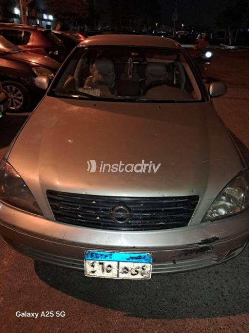 Nissan Sunny 2014 Gold Automatic Used for Sale in Cairo - 5