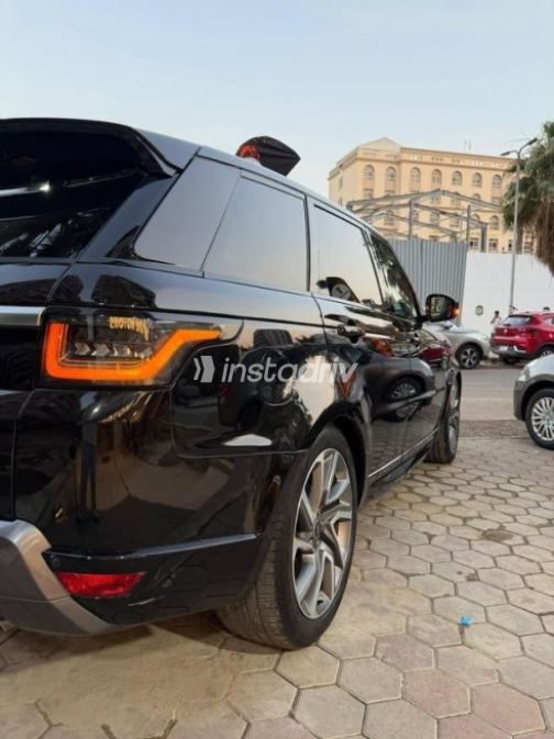 Land Rover Range Rover Sport 2022 Black Automatic Used for Sale in Nasr city - 8