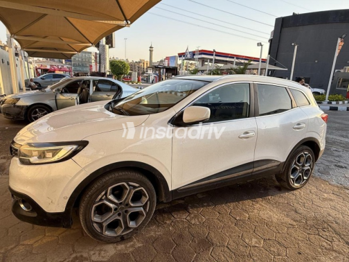 Renault Kadjar 2017 White Automatic Used for Sale in Greater Cairo ( Cairo + Giza) - 3