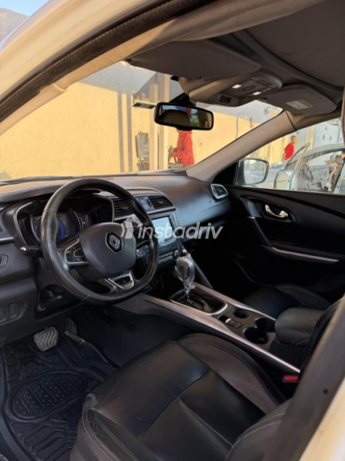 Renault Kadjar 2017 White Automatic Used for Sale in Greater Cairo ( Cairo + Giza) - 6