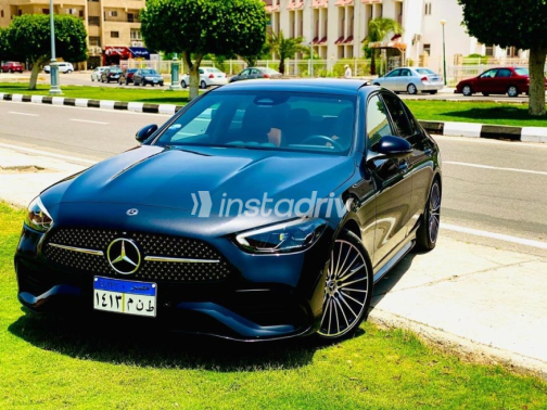 Mercedes 220 2022 Gray Automatic Used for Sale in Ismailia - 9