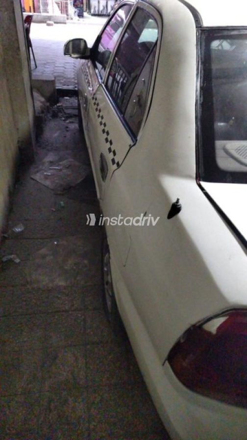 هيونداي فيرنا 2010 أبيض يدوي مستعملة للبيع في الجيزة - 2