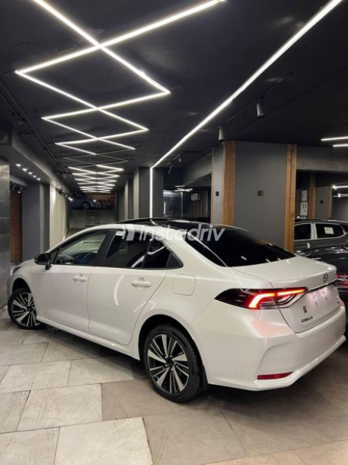 Toyota Corolla Cross 2026 White Automatic Used for Sale in Cairo - 4