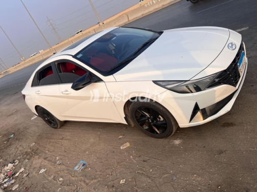 هيونداي إلنترا سى ان 7 2022 أبيض أوتوماتيك مستعملة للبيع في الجيزة - 5