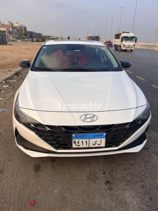 هيونداي إلنترا سى ان 7 2022 أبيض أوتوماتيك مستعملة للبيع في الجيزة - 6