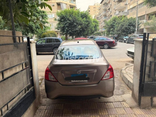 Nissan Sunny 2017 White Automatic Used for Sale in Greater Cairo ( Cairo + Giza) - 6