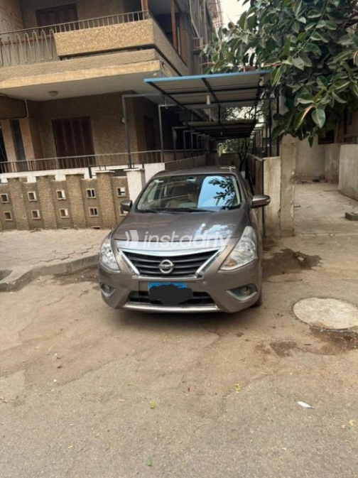 Nissan Sunny 2017 White Automatic Used for Sale in Greater Cairo ( Cairo + Giza) - 7