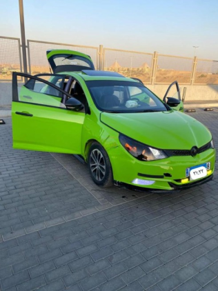 ام جى 5 2014 أخضر أوتوماتيك مستعملة للبيع في 6 أكتوبر
