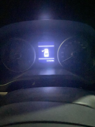 هيونداي إلنترا اى دى 2019 فضي أوتوماتيك مستعملة للبيع في القاهرة