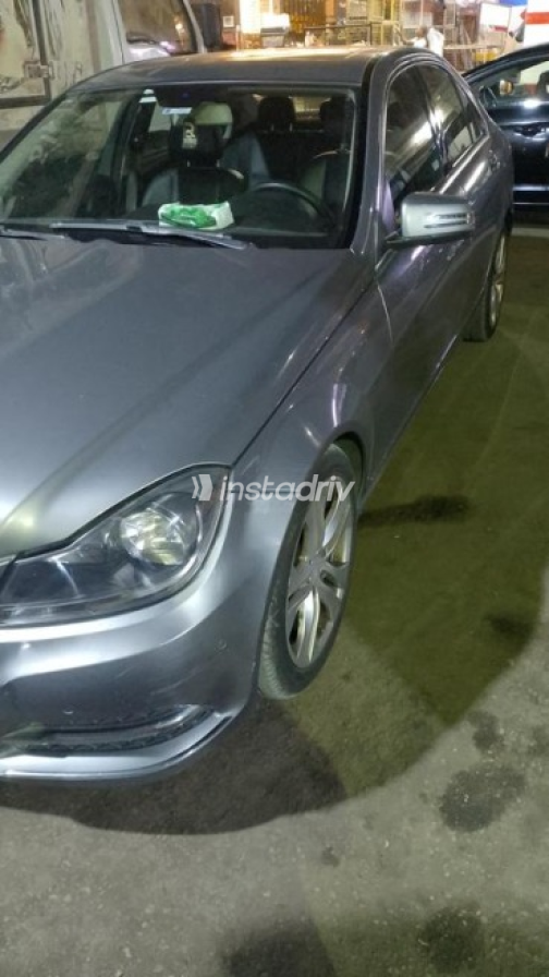 Mercedes C 180 2014 Dark Gray Automatic Used for Sale in Sheikh Zayed City - 4