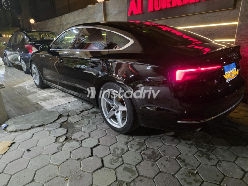 اودي A5 2019 أسود أوتوماتيك مستعملة للبيع في مصر الجديدة - 5