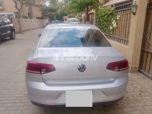 Volkswagen Passat 2021 Silver Automatic Used for Sale in Cairo - 1