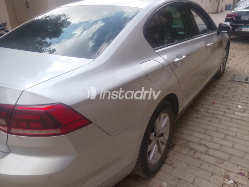 Volkswagen Passat 2021 Silver Automatic Used for Sale in Cairo - 4