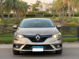 رينو ميجان 2020 أحمر غامق أوتوماتيك مستعملة للبيع في المعادى