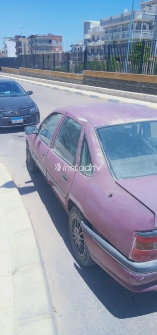 اوبل فيكترا 1994 نبيتي أوتوماتيك مستعملة للبيع في الإسكندرية - 1