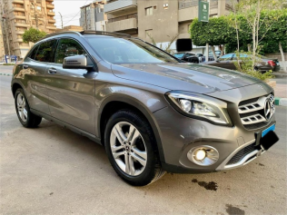 مرسيدس GLA 200 2018 رمادي أوتوماتيك مستعملة للبيع في القاهرة