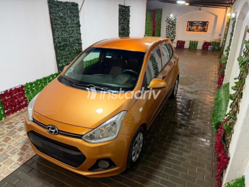 هيونداي I10 2015 ذهبي أوتوماتيك مستعملة للبيع في القاهرة - 3