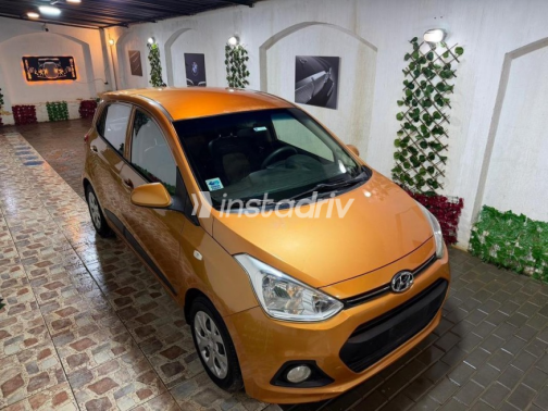 هيونداي I10 2015 ذهبي أوتوماتيك مستعملة للبيع في القاهرة - 4