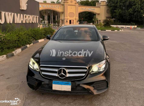 مرسيدس E 300 2018 أسود أوتوماتيك مستعملة للبيع في القاهرة - 1
