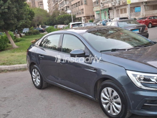 رينو ميجان 2022 رمادي أوتوماتيك مستعملة للبيع في مصر الجديدة - 2