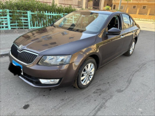 سكودا اوكتافيا A7 2014 بني أوتوماتيك مستعملة للبيع في القاهرة