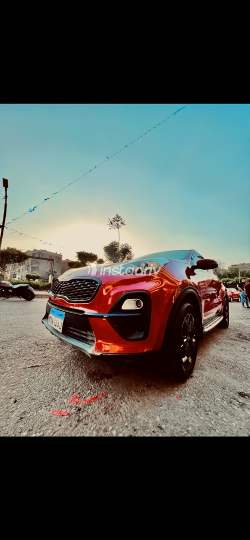 Kia Sportage 2021 Red Automatic Used for Sale in Cairo - 1